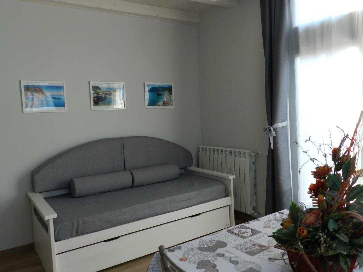 Appartamento Esther Beverino Exteriör bild