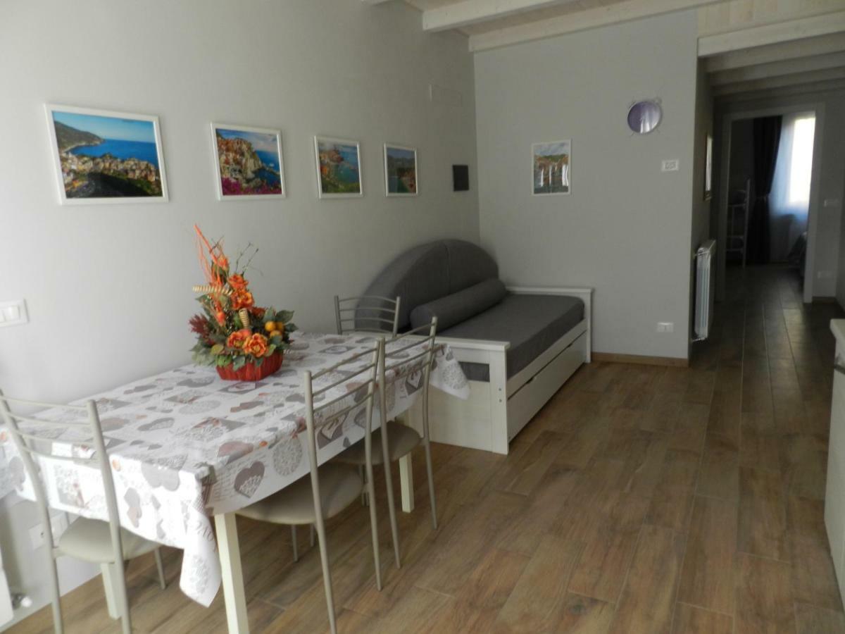 Appartamento Esther Beverino Exteriör bild